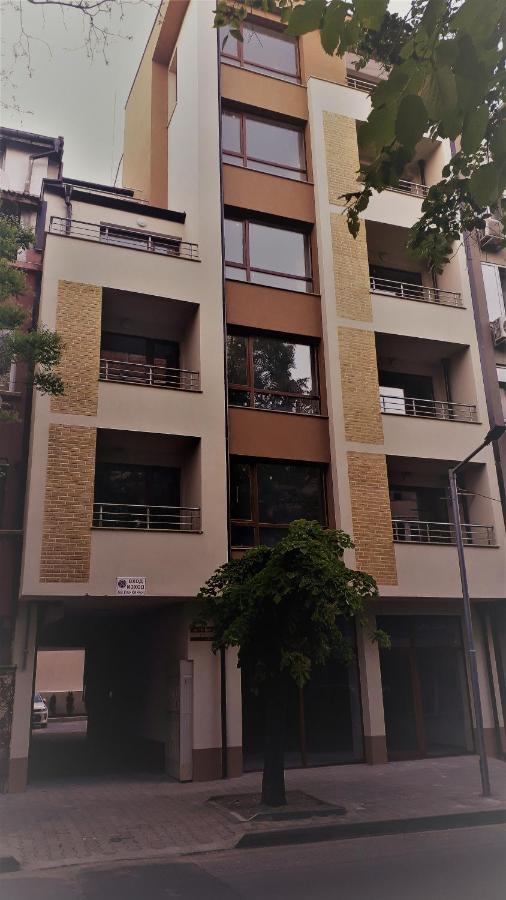 HostEx Meraki Apartment Eski Zağra Dış mekan fotoğraf